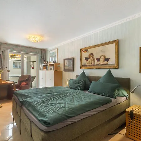 Roswitha Am Park Apartament *